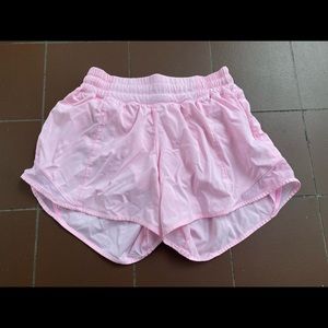 4 inch Hotty hot shorts lulu lemon